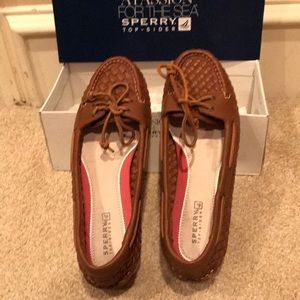 Sperry topsides